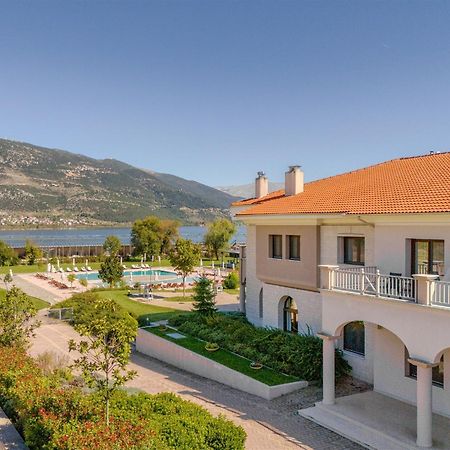 The Lake Hotel Ioánina Exterior foto The hotel