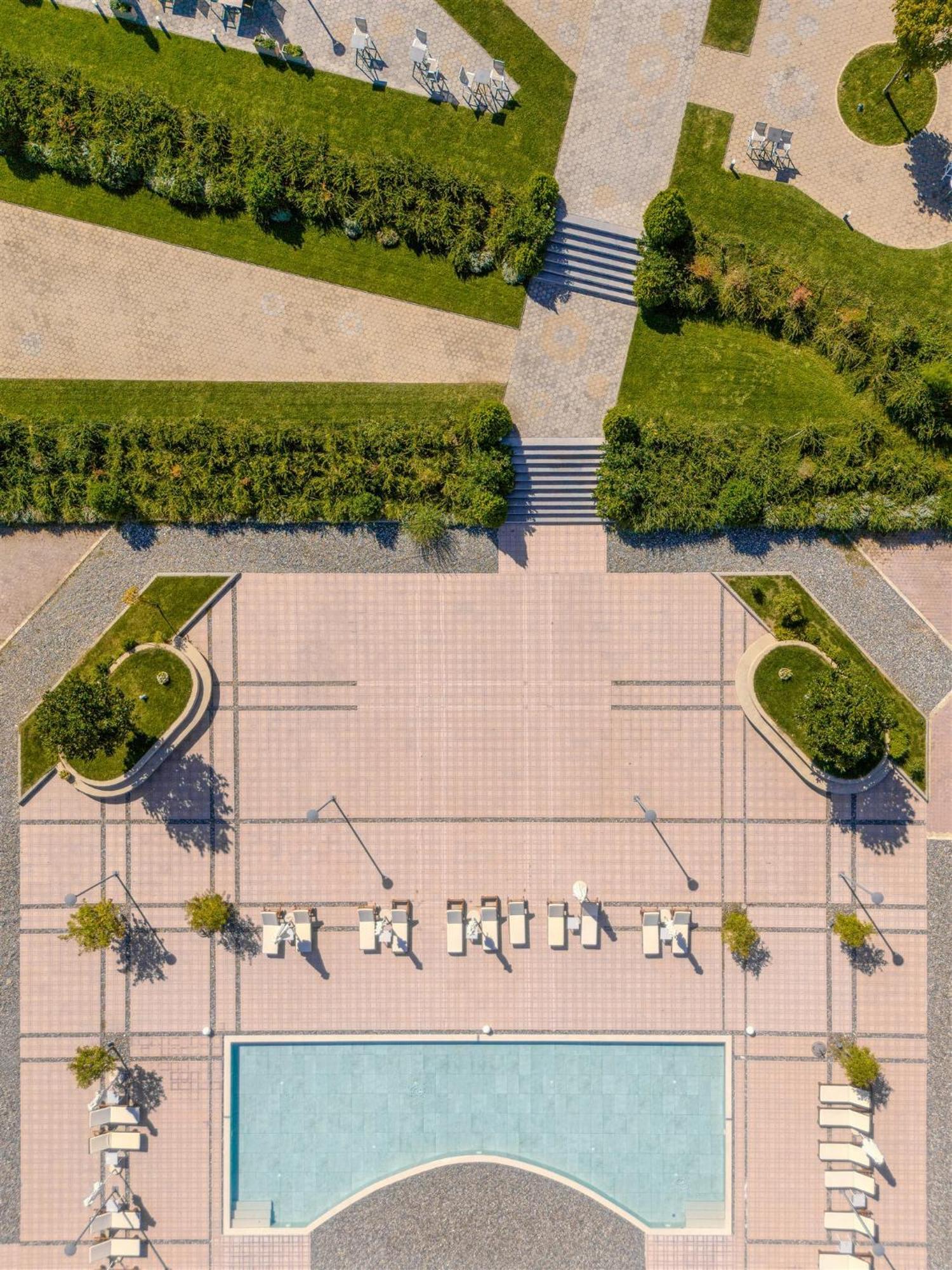 The Lake Hotel Ioánina Exterior foto Aerial view of the square